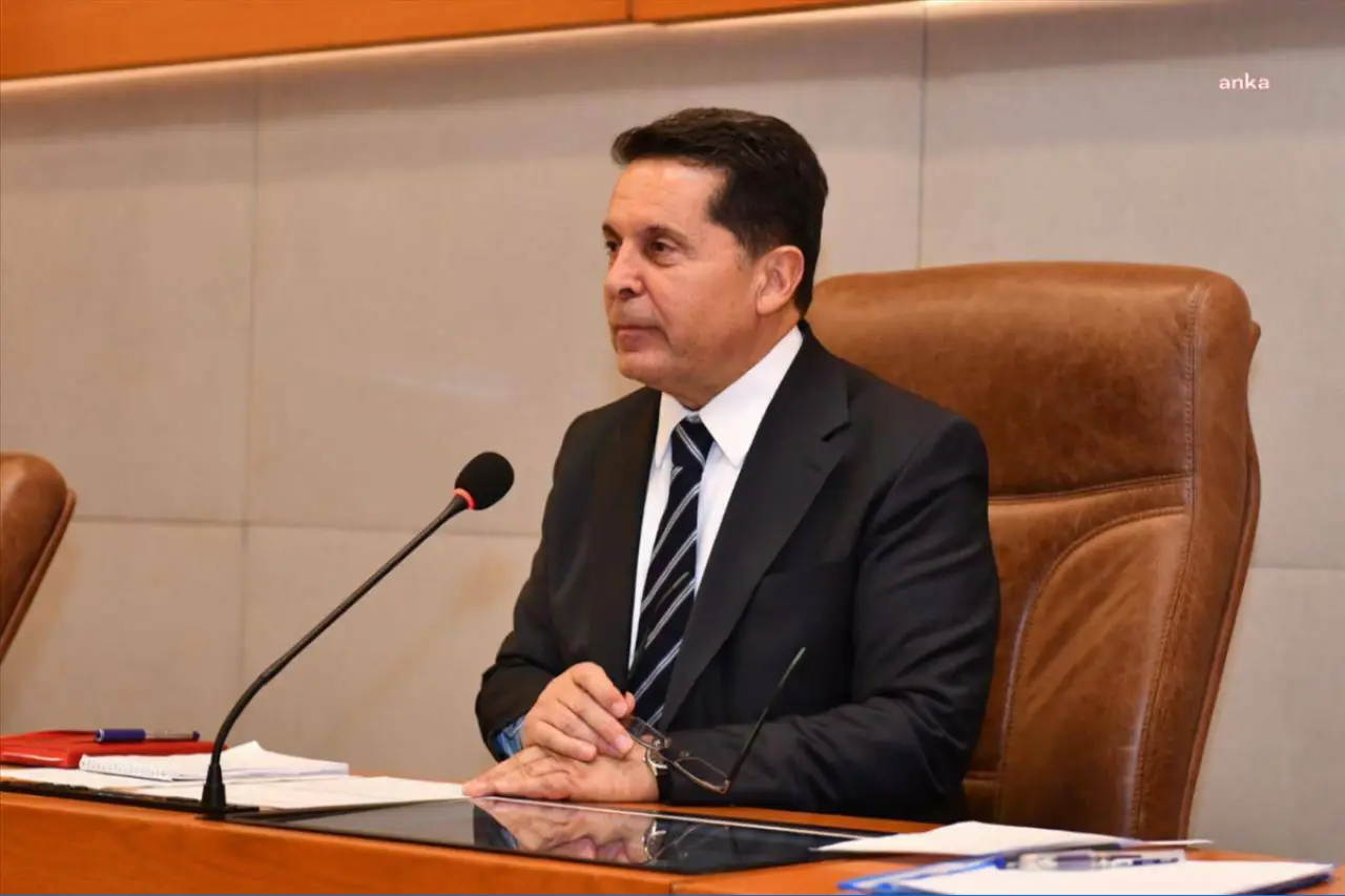 Ahmet Özer'den Esenyurt'taki kayyım değişikliğine tepki: