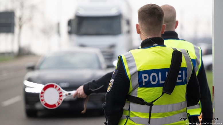 Almanya'da sığınmacılara gözaltı merkezleri