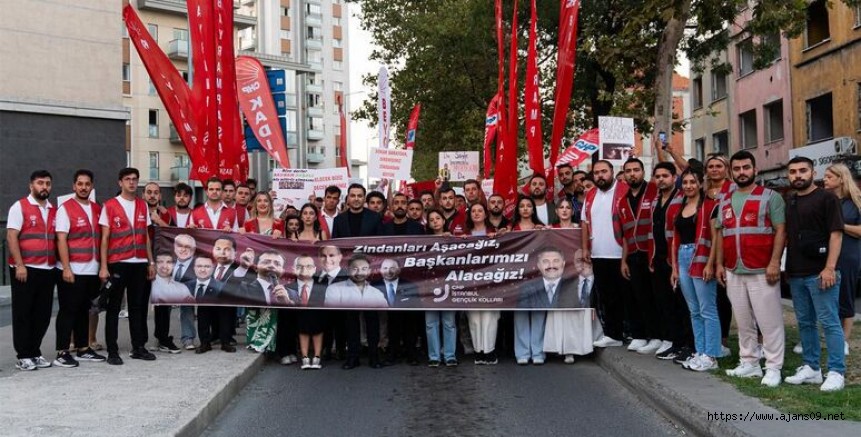 CHP'li gençler, Adana'dan Silivri'ye yürüyor: 118 kilometre katederek Pozantı'ya ulaştılar