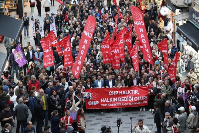 CHP Öncülüğünde eşzamanlı demokrasi yürüyüşleri başladı