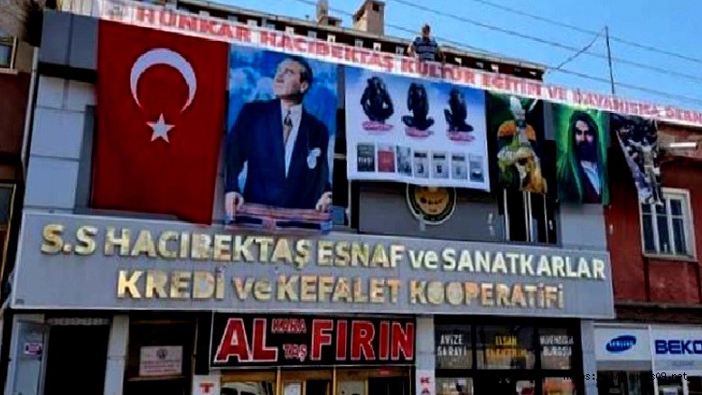 Erdoğanın Ziyaret Öncesi Üç Maymun Protestosu