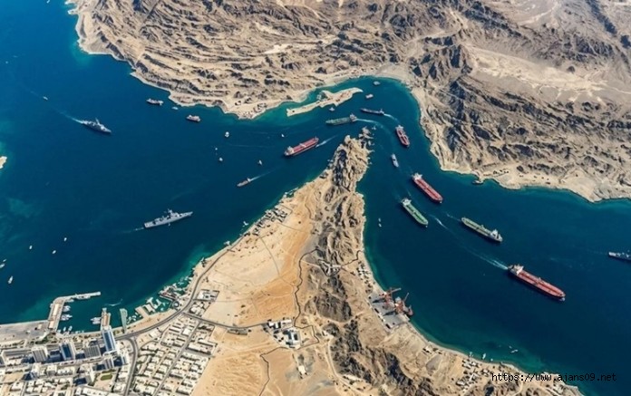 İran, Umman Denizi'nde bir gemiyi vurdu