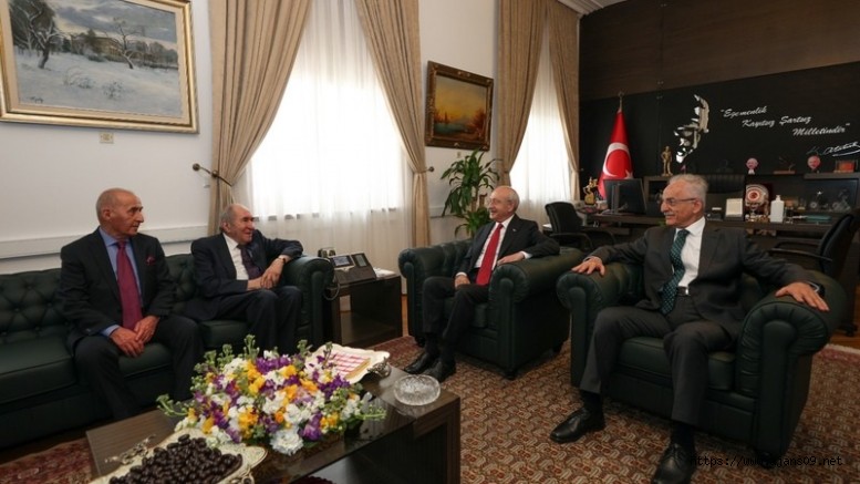 Kılıçdaroğlu, Önceki Dönem CHP Genel Başkanlar'la Bir Araya Geldi