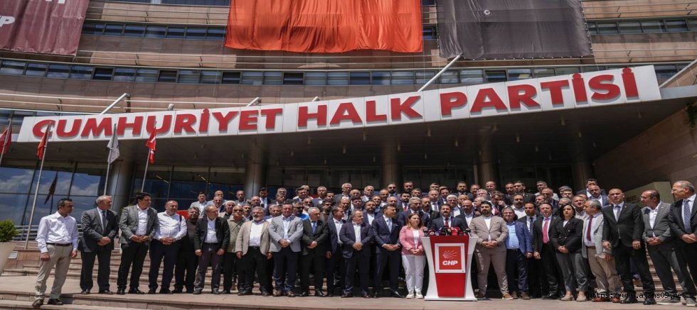 1000'den fazla imza CHP Genel Merkezi'ne teslim edildi