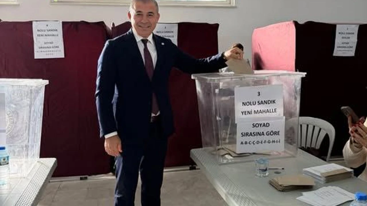 Aydın'da Yeni Parti Başkanlık yarışının kazananı Dilaver Demir