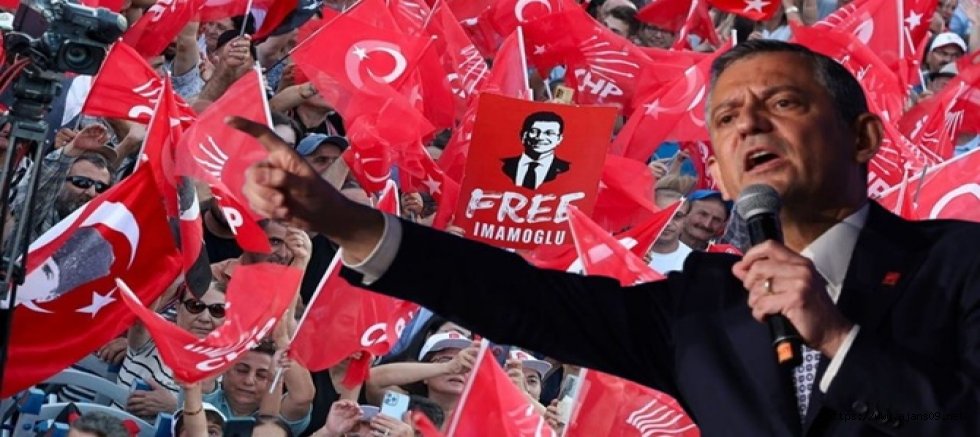 CHP'den 35 haftada 71'inci eylem: Yurttaşlar Sultagazide