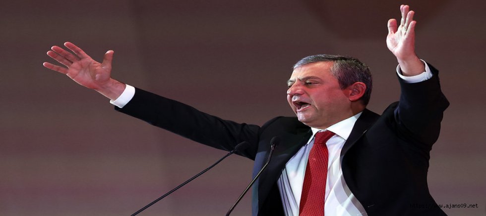 CHP Lideri Özgür Özel: Bir Yılı Aşkın Süredir Meydanlarda Mücadele Veriyoruz, Darbeye Karşı Halkın İradesini Savunuyoruz