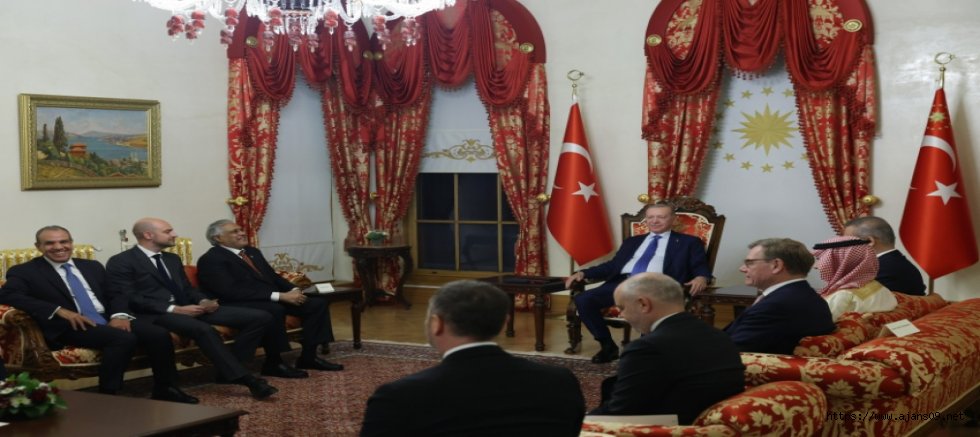 Cumhurbaşkanı Erdoğan, R4+E3 Toplantısı için İstanbul'a gelen dışişleri bakanlarını kabul etti