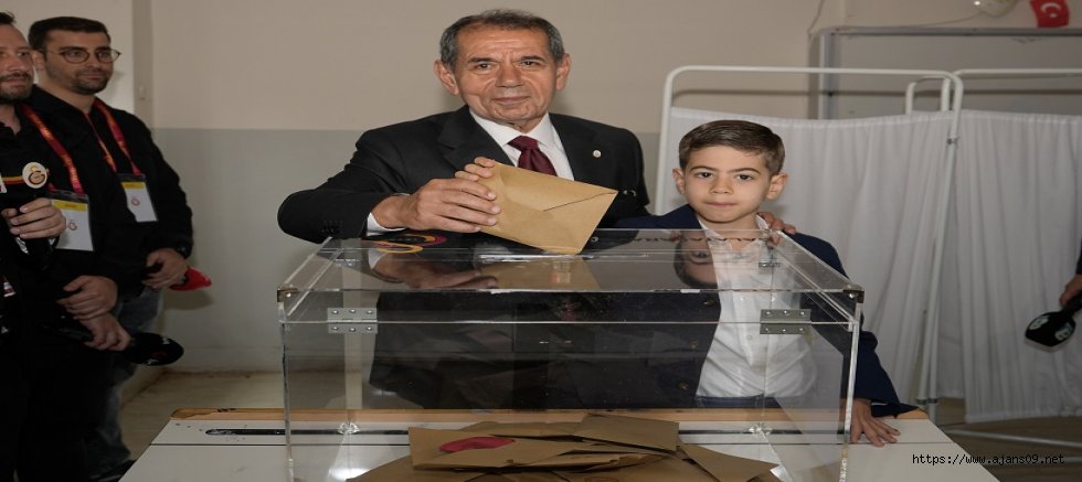 Galatasaray başkanlığına yeniden Dursun Özbek seçildi