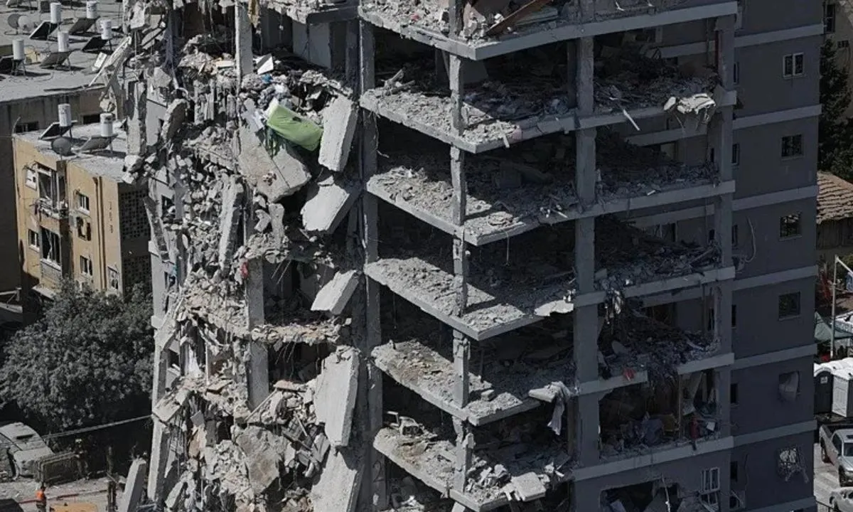 İran Tel Avivi yıktı geçti. Demir Kubbe Çöktü.
