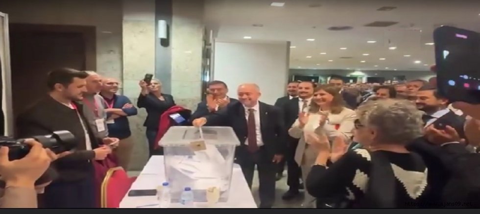 İSTANBUL BAROSU'NDA ÜMİT KOÇASAKAL KAZANDI
