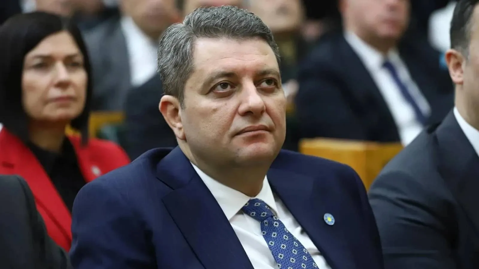İyi Parti'den istifa eden Ersin Beyaz' AKP'ye mi geçeçek