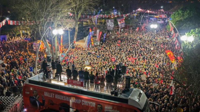 Özgür Özel: “Emekliye Düzenleme Yapılıp, Maaşları Artırılana Kadar O Meclis’i Terk Etmeyeceğiz”