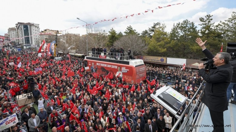 Özgür Özel: Türkiye'de bütün yasakları gidereceğiz!