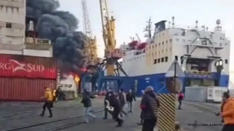 Rusya, Odessa Limanı’nda demirli Sivil Türk yük gemisini vurdu