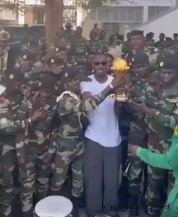 Senegal, Afrika kupasını askeri üsse kaçırdı