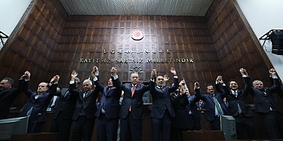 13 belediye başkanı AK Parti'ye katıldı