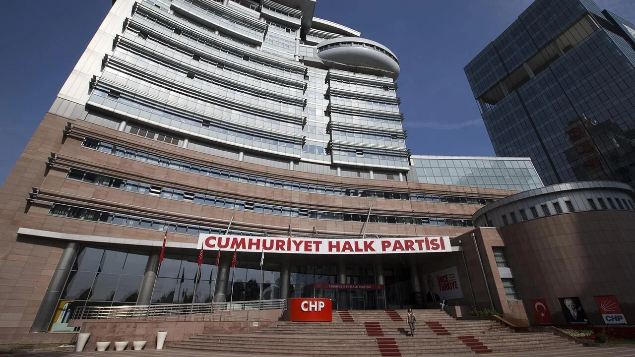 223 eski CHP’li vekil: ‘Derhal kurultay yapılsın’