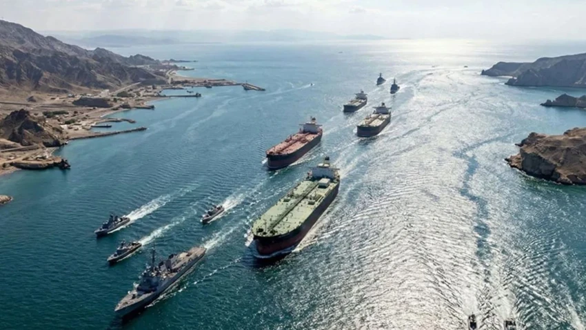 ABD’nin yaptırımlarına tabi Çin tankeri Hürmüz'den geçti