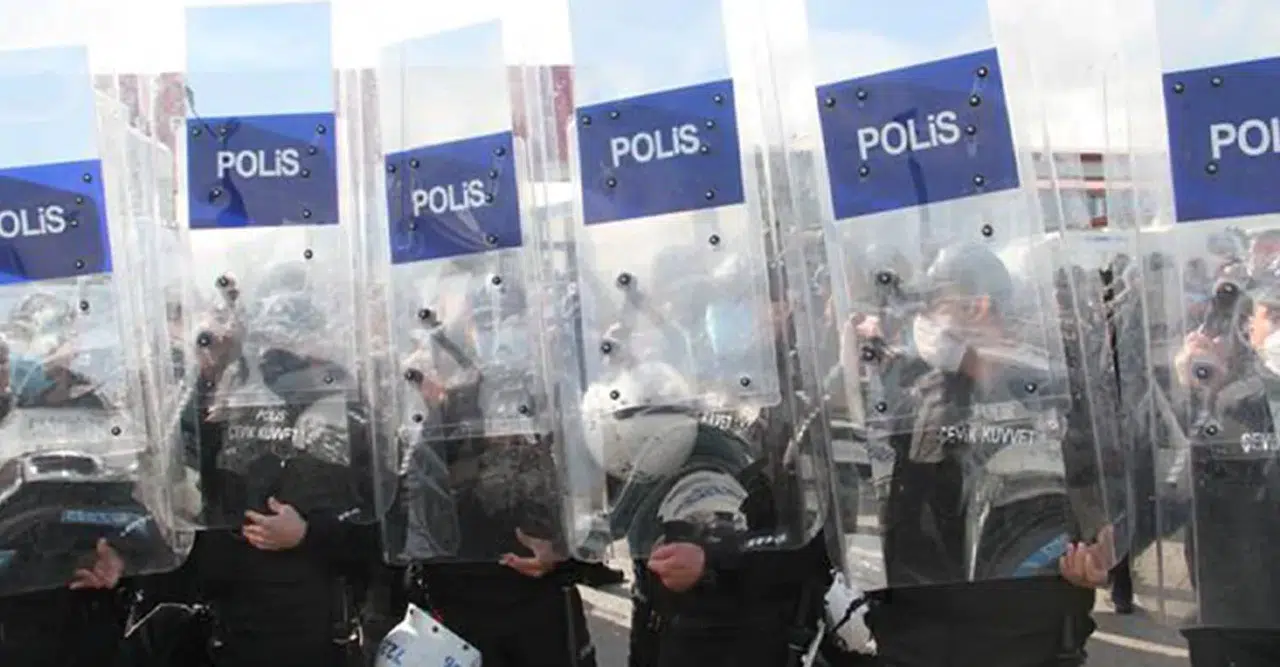 Ankara ve İstanbul’da polis izinleri iptal edildi