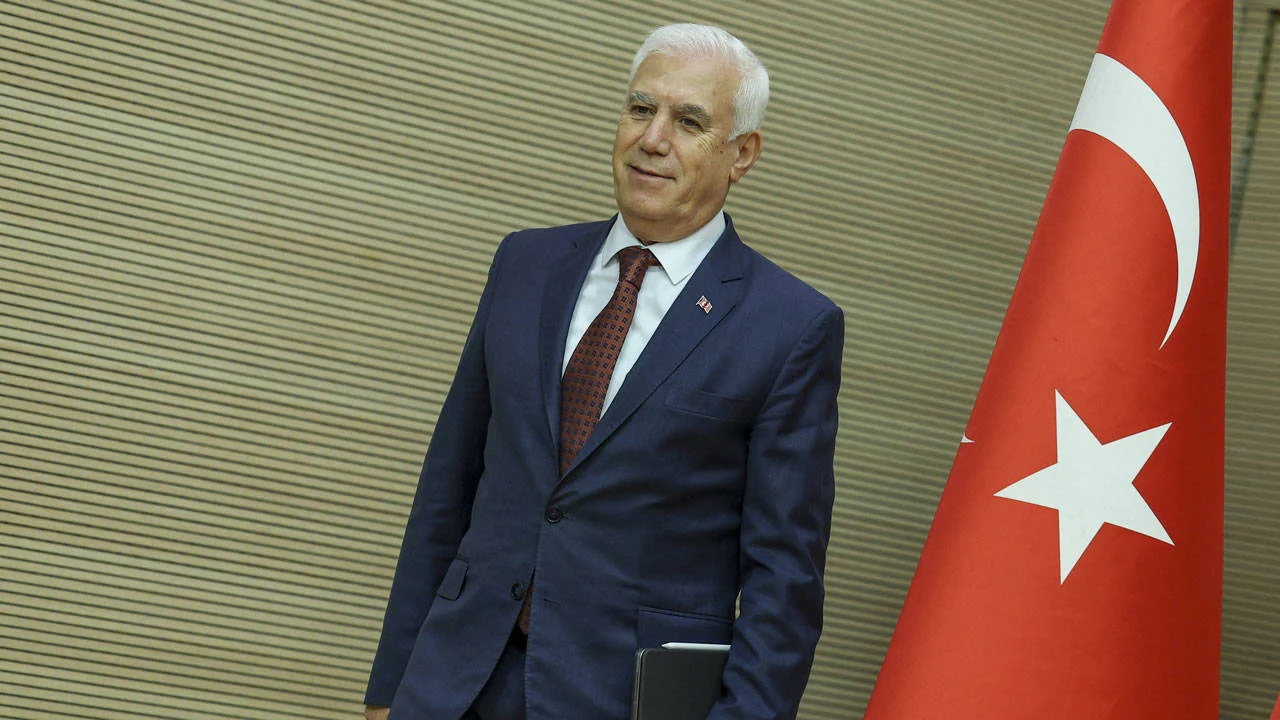 CHP'den 1 Milletvekili daha istafa etti...