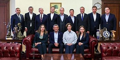 CHP'li belediye başkanlarından Özel'e destek