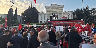 CHP mitingi için yurttaşlar Beyazıt Meydanına Akın Ediyor