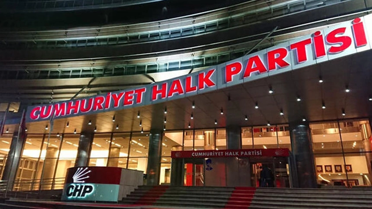 CHP Tüzük Kurultayında Taslak Metin Basına Sızdı