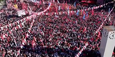 CHP'ye 'tasfiye planı' öncesi Ankara'da devasa gövde gösterisi: Yüz binler Tandoğan'da iradesine sahip çıkıyor