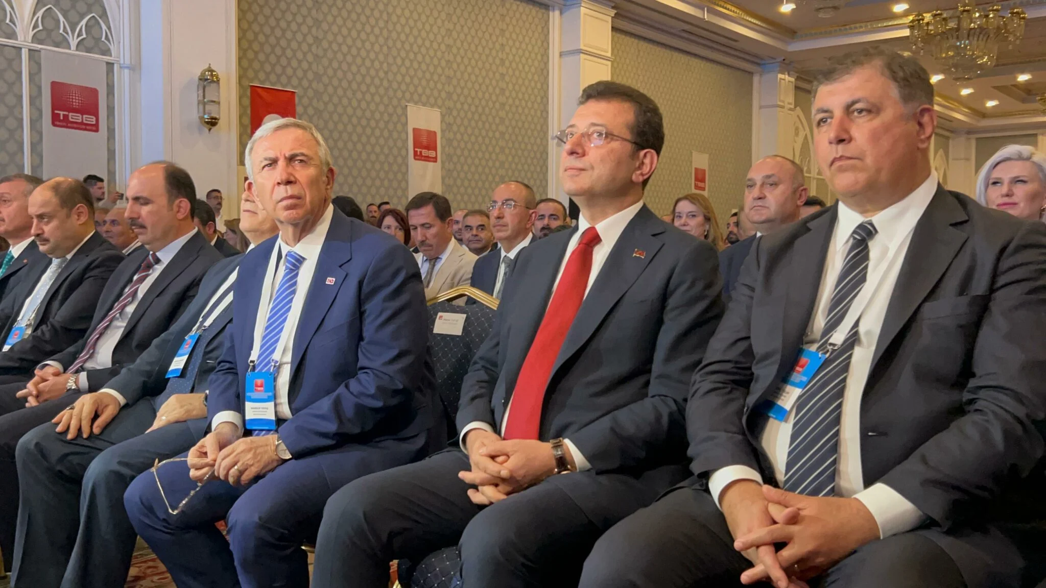 Ekrem İmamoğlu Türkiye Belediyeler Birliği Başkanı seçildi