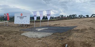 Erdoğana Temel Attırdılar Ardından Söküp Götürdüler