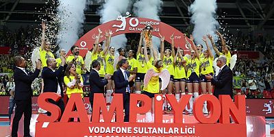 Fenerbahçe Opet, üst üste ikinci kez şampiyon oldu