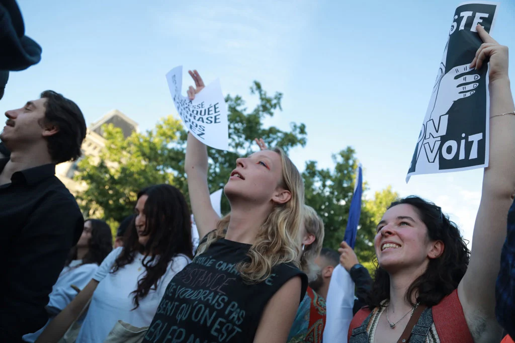 Fransada Seçmen Sağ Gösterip Sol Vurdu