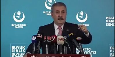 Hükümetin küçük ortağı Mustafa Destici: 750 lira kredi kartı aidatı vermeyen DEM'lidir, Yunan'dır, Ermeni'dir