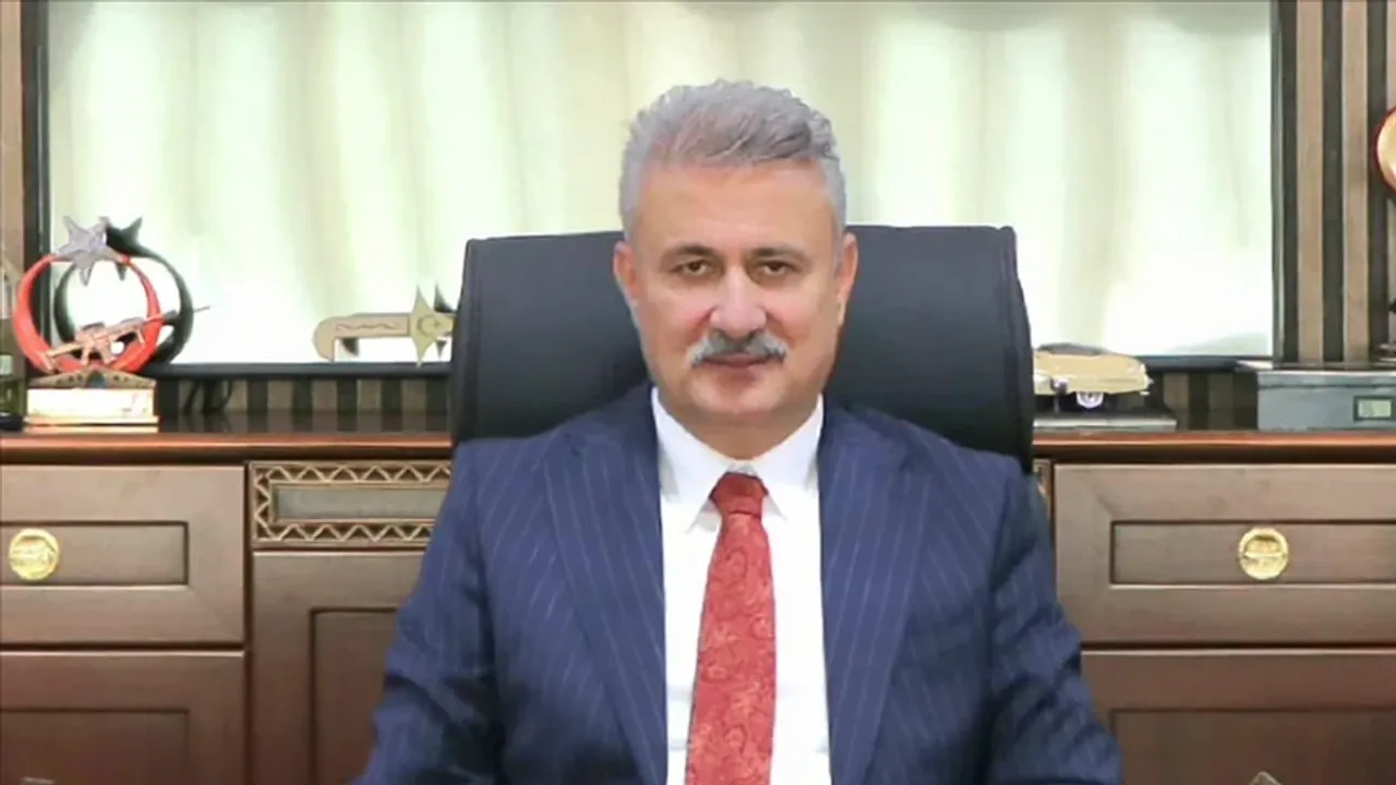 İş insanı, AKP’li başkana Audi A8 vermiş