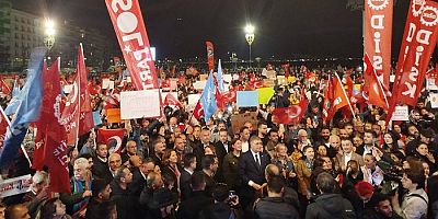 İzmir'de İmamoğluna Destek çığ gibi büyüyor