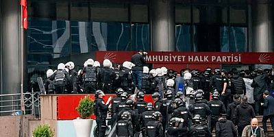 İzmir'de Seferihisar ve Balçova Belediye Başkanları gözaltına alındı