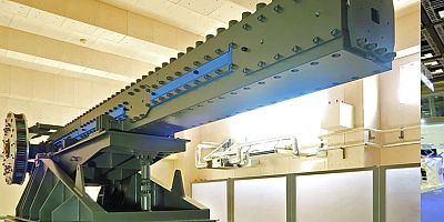 Japonya elektromanyetik topu gemiye entegre etti