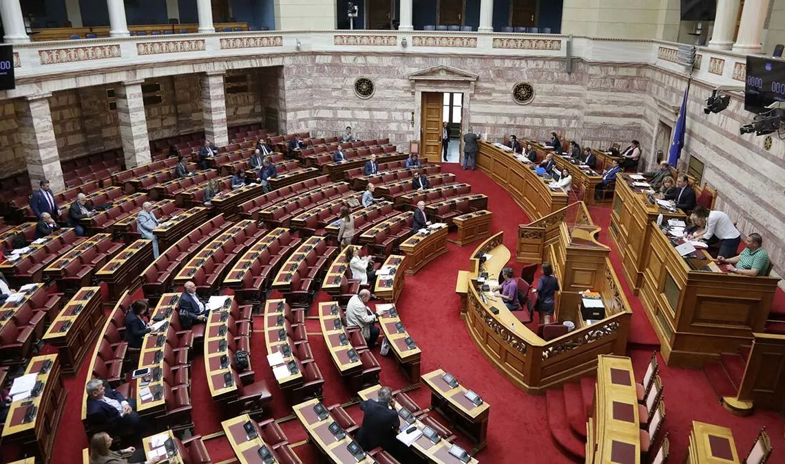 Miçotakis Hızlı başladı, Atina'da yeni kabine açıklandı