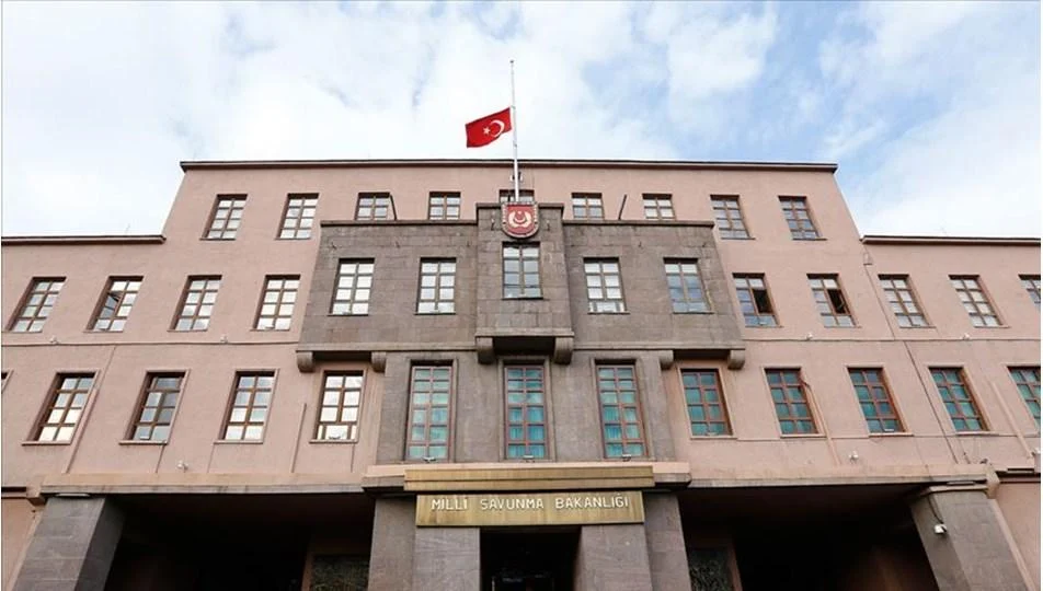 Millî Savunma Bakanlığı: “PKK ve onunla iltisaklı gruplar kendini feshetmeli ve silahlarını teslim etmeli