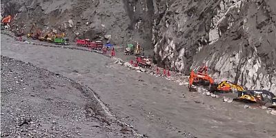 NEPALDE ÖLÜ SAYISI 903'E YÜKSELDİ