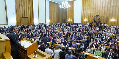 Özgür Özel: Emekliyle yüz yüze gelme zamanı geldi