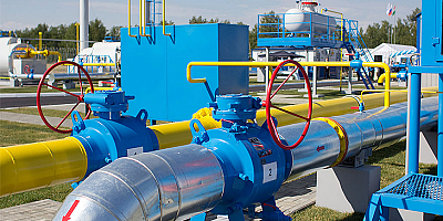 Rusya’da sıvılaştırılmış doğalgaz fiyatları yarı yarıya düştü