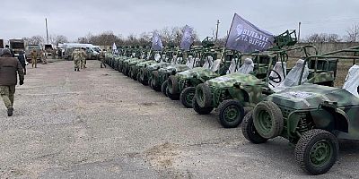 'Savaş Arabaları' Ukrayna ordusuna teslim edildi