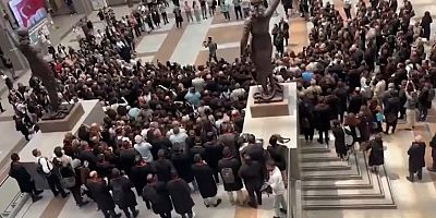 Savunmayı savunmak için yürüyüş yapmak isteyen avukatlara polis müdahalesi!
