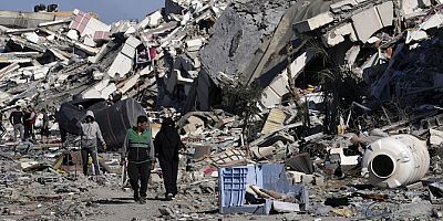 Soykırım yapan İsrail saldırılara başladı: 178 Filistinli öldürüldü!