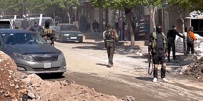 Suriyede Hükümet Güçleri Halepte Kürt Mahallelerine Girdi.