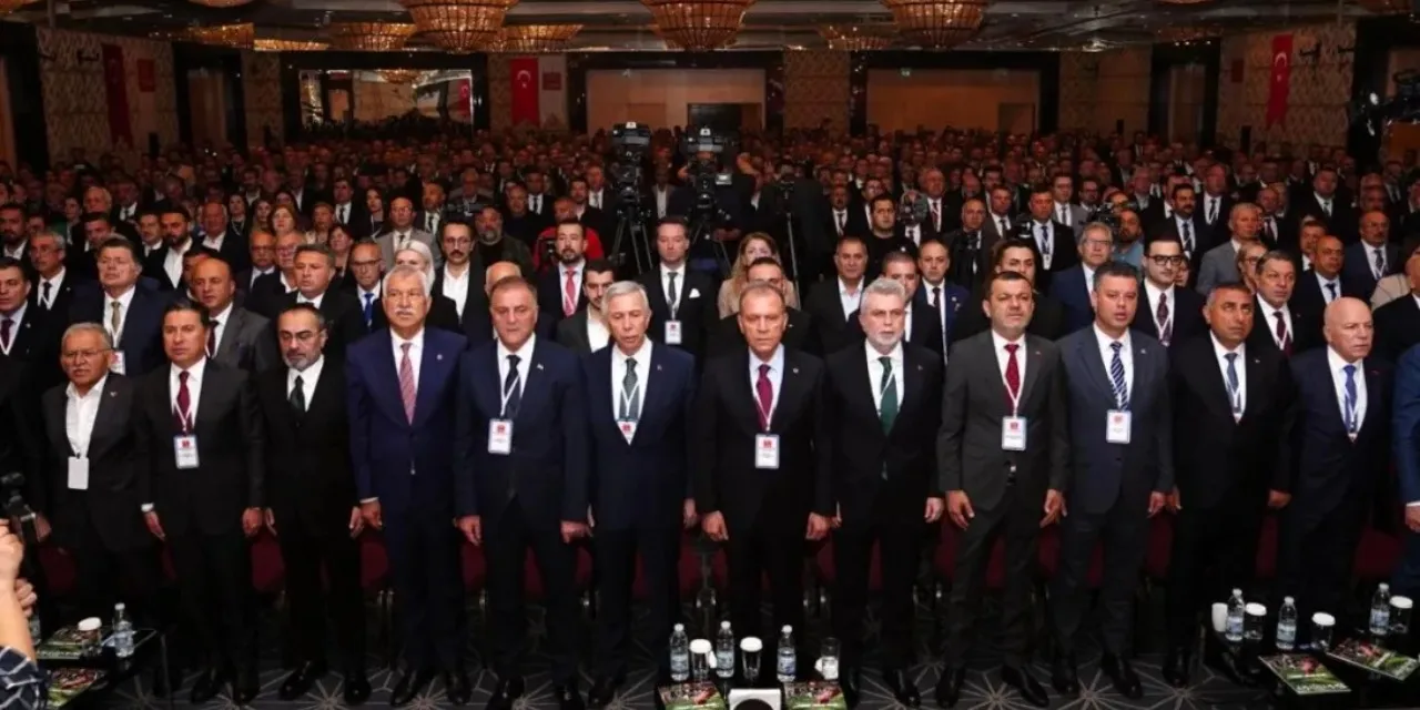 TBB seçimlerini CHP'li Vahap Seçer Açık Ara Kazandı