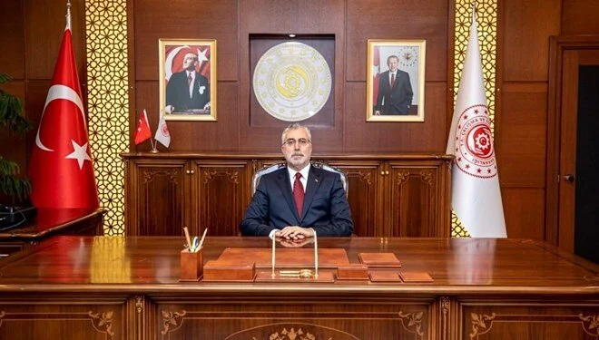 Torpilde Buda Oldu, Aşcıdan Ataşe