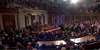 Trump ilk Kongre konuşmasını şova dönüştürdü: Demokratları kışkırttı, icraatlarını abarttı